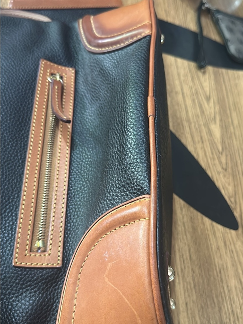 Vintage Dooney & Bourke Black and Tan Pebble Leather Hobo Bag - wristlet - Picture 9 of 11